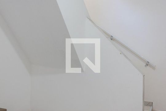Sala de casa para alugar com 6 quartos, 230m² em Montanhão, São Bernardo do Campo