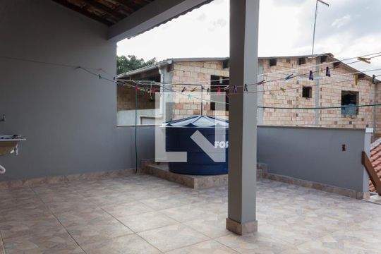 Área de Serviço 2 de casa para alugar com 6 quartos, 230m² em Montanhão, São Bernardo do Campo