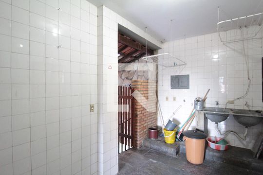 Area de Serviço de casa à venda com 5 quartos, 315m² em Santa Amelia, Belo Horizonte