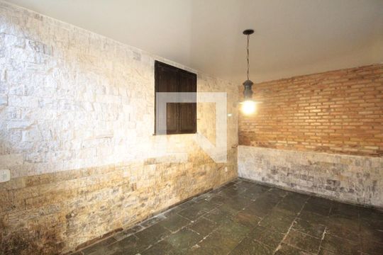 Casa à venda com 5 quartos, 315m² em Santa Amelia, Belo Horizonte