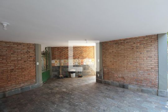 Garagem de casa à venda com 5 quartos, 315m² em Santa Amelia, Belo Horizonte