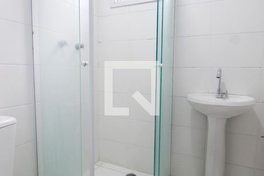 Banheiro de apartamento à venda com 2 quartos, 47m² em Jardim Monte Alegre, Taboão da Serra