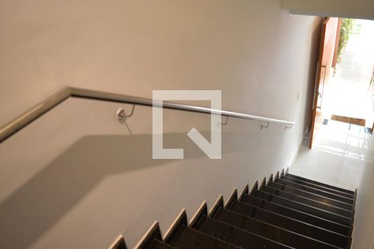 Escada de casa de condomínio à venda com 3 quartos, 160m² em Tijuco, Contagem