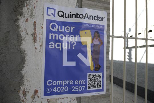 Fachada de casa à venda com 8 quartos, 430m² em Cambuci, São Paulo