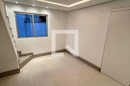 Sala de apartamento para alugar com 3 quartos, 120m² em Palmares, Belo Horizonte