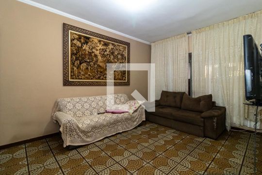 Casa à venda com 3 quartos, 154m² em Parque Pinheiros, Taboão da Serra