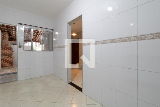 Cozinha de casa para alugar com 3 quartos, 90m² em Vila Califórnia, São Paulo
