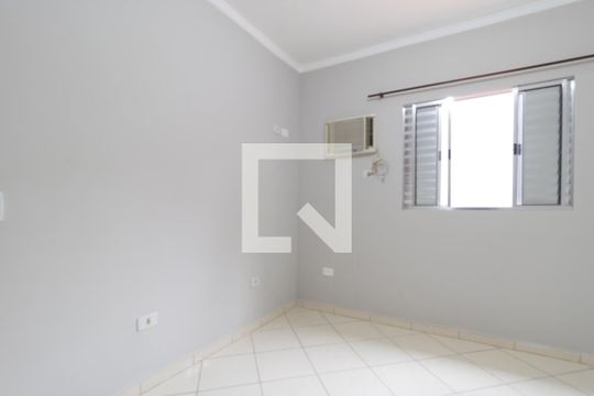 Quarto 3 de casa para alugar com 3 quartos, 90m² em Vila Califórnia, São Paulo
