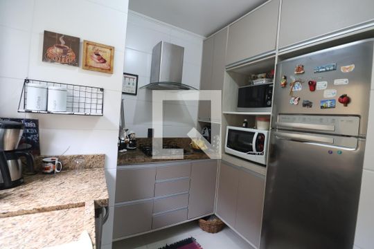 Cozinha de casa de condomínio à venda com 3 quartos, 151m² em Marechal Rondon, Canoas