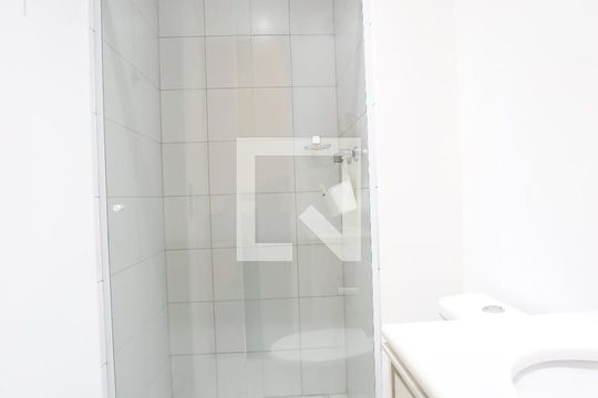 Banheiro de apartamento à venda com 2 quartos, 56m² em Vila Andrade, São Paulo