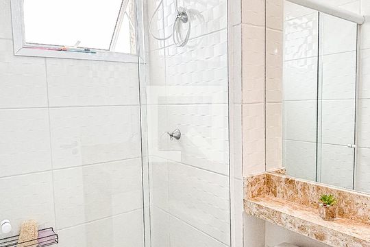 Banheiro de apartamento para alugar com 2 quartos, 53m² em Vila Alto de Santo Andre, Santo André