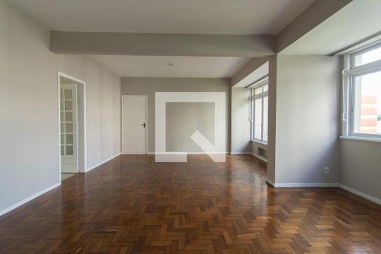 Apartamento para alugar com 3 quartos, 180m² em Independência, Porto Alegre