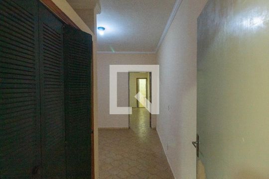 Quarto 1 de casa para alugar com 4 quartos, 239m² em Vila Nhocuné, São Paulo