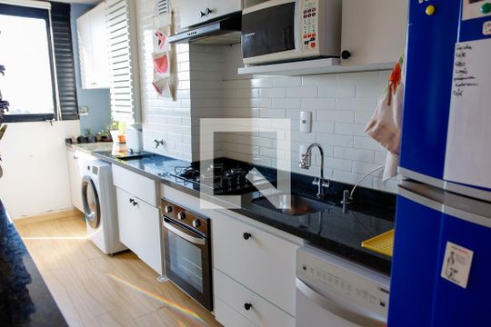Cozinha de apartamento à venda com 2 quartos, 52m² em Centro, Osasco