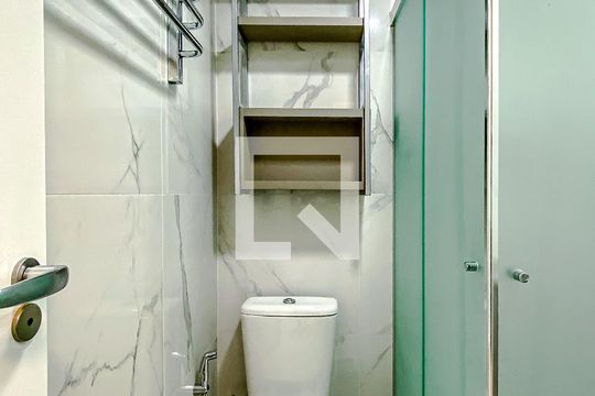 Banheiro de kitnet/studio à venda com 1 quarto, 22m² em Vila Mariana, São Paulo