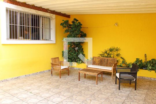 Área comum de casa à venda com 3 quartos, 120m² em Vila Cleonice, São Paulo