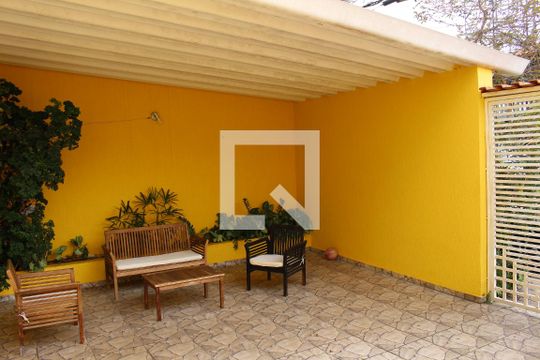 Área comum de casa à venda com 3 quartos, 120m² em Vila Cleonice, São Paulo