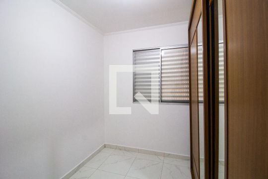 Quarto 1 de apartamento para alugar com 2 quartos, 45m² em Jardim Guadalajara, Sorocaba