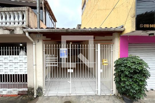 Fachada do bloco de casa para alugar com 2 quartos, 128m² em Vila Guarani (zona Sul), São Paulo