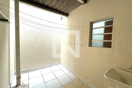 Área de Serviço de casa para alugar com 2 quartos, 128m² em Vila Guarani (zona Sul), São Paulo
