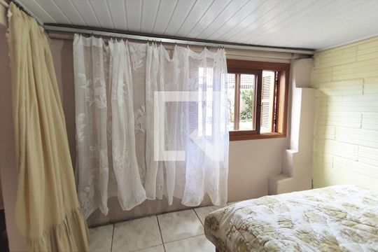 Quarto de casa para alugar com 1 quarto, 78m² em Canudos, Novo Hamburgo