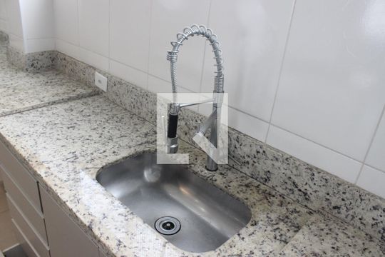 Detalhe da cozinha de apartamento para alugar com 2 quartos, 80m² em Itararé, São Vicente