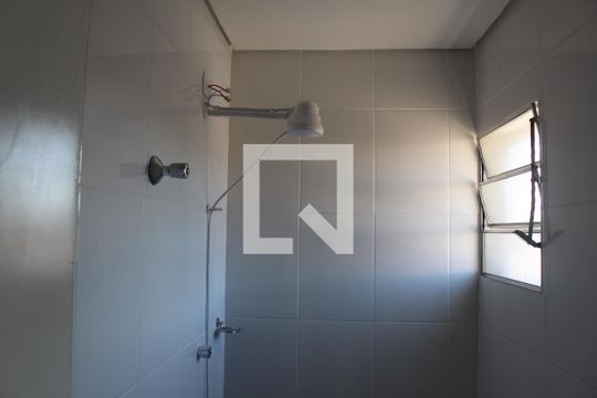 Banheiro  de casa para alugar com 2 quartos, 53m² em Chácara Belenzinho, São Paulo