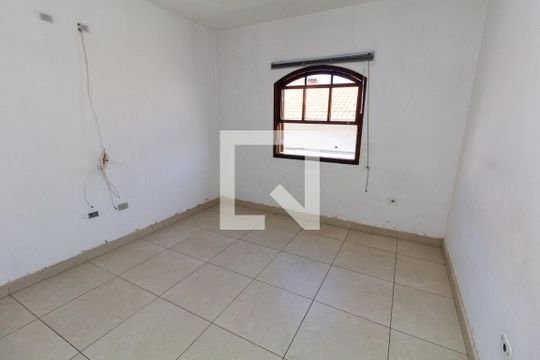 Quarto 1 de casa para alugar com 2 quartos, 100m² em Jardim Santa Maria, São Paulo