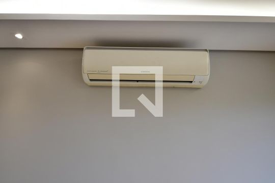 Sala de apartamento à venda com 1 quarto, 70m² em Mansões Santo Antônio, Campinas