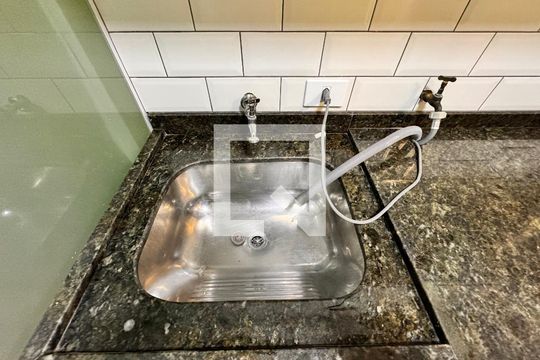 Lavanderia de apartamento para alugar com 3 quartos, 110m² em Jardim Utinga, Santo André