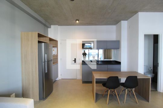 Sala/Cozinha de kitnet/studio à venda com 1 quarto, 43m² em Vila Olímpia, São Paulo