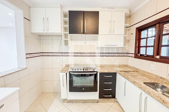 Cozinha de casa para alugar com 4 quartos, 250m² em Vila Alto de Santo Andre, Santo André