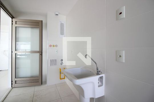 Área de Serviço de apartamento para alugar com 3 quartos, 145m² em Sumarezinho, São Paulo