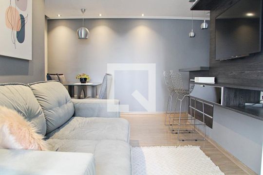 Sala  de apartamento para alugar com 2 quartos, 56m² em Vila Endres, Guarulhos