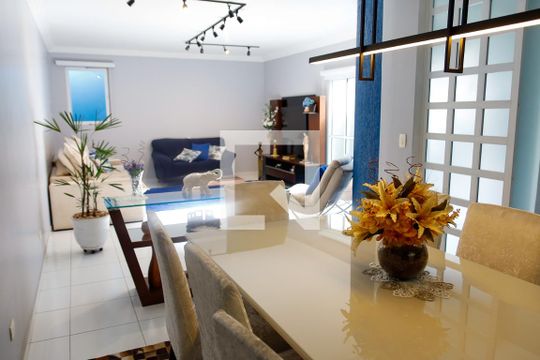 sala de casa à venda com 4 quartos, 320m² em Vila Yolanda, Osasco