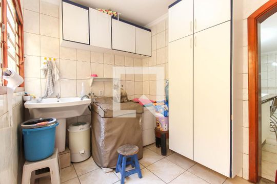 Área de Serviço de casa à venda com 3 quartos, 350m² em Vila Monte Santo, São Paulo