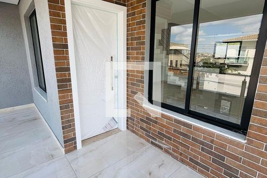 Casa à venda com 3 quartos, 170m² em Cabral, Contagem
