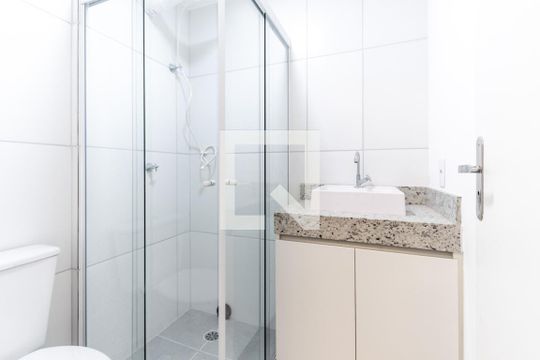 Banheiro de apartamento à venda com 2 quartos, 41m² em Barra Funda, São Paulo