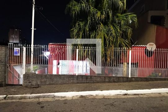 Fachada de casa à venda com 3 quartos, 150m² em Vila Gustavo, São Paulo