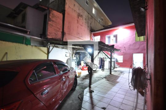 Garagem de casa à venda com 3 quartos, 150m² em Vila Gustavo, São Paulo