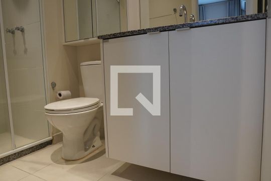 Banheiro de apartamento à venda com 1 quarto, 36m² em Sumarezinho, São Paulo