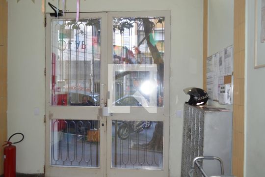 Entrada de apartamento para alugar com 2 quartos, 78m² em Liberdade, São Paulo