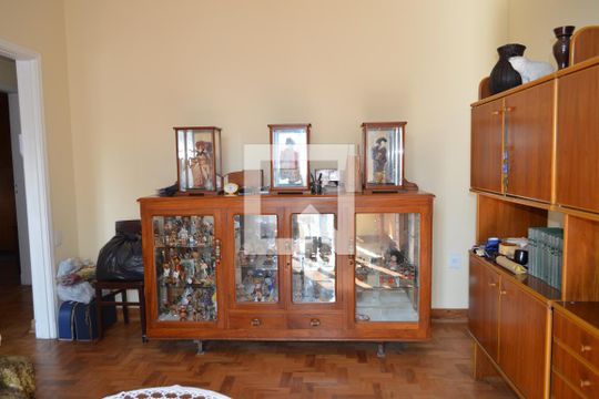 Sala de apartamento para alugar com 2 quartos, 78m² em Liberdade, São Paulo