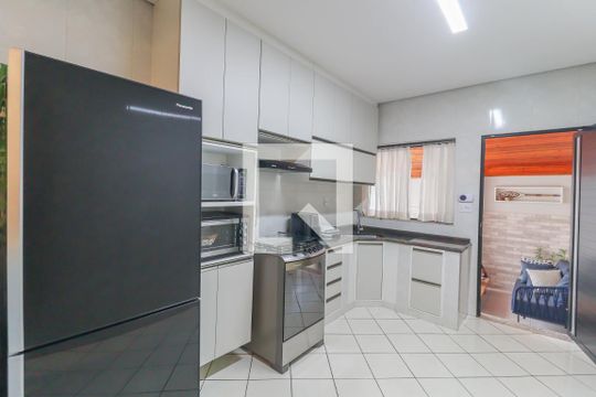 Cozinha de casa à venda com 3 quartos, 435m² em Jardim Mirante, Várzea Paulista