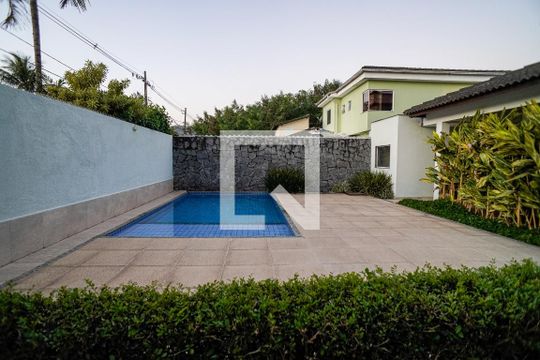 Área comum de casa de condomínio para alugar com 3 quartos, 115m² em Engenho do Mato, Niterói