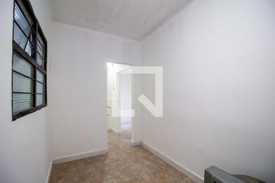 Quarto de casa para alugar com 2 quartos, 40m² em Vila Nova Sorocaba, Sorocaba