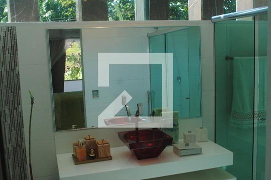 Banheiro da Suíte 1 de casa para alugar com 4 quartos, 400m² em Itapuã, Salvador