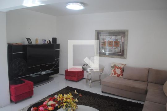 Sala  de casa para alugar com 4 quartos, 400m² em Itapuã, Salvador