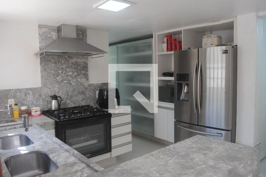 Cozinha - Armários de casa para alugar com 4 quartos, 400m² em Itapuã, Salvador