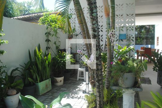Área comum de casa para alugar com 4 quartos, 400m² em Itapuã, Salvador